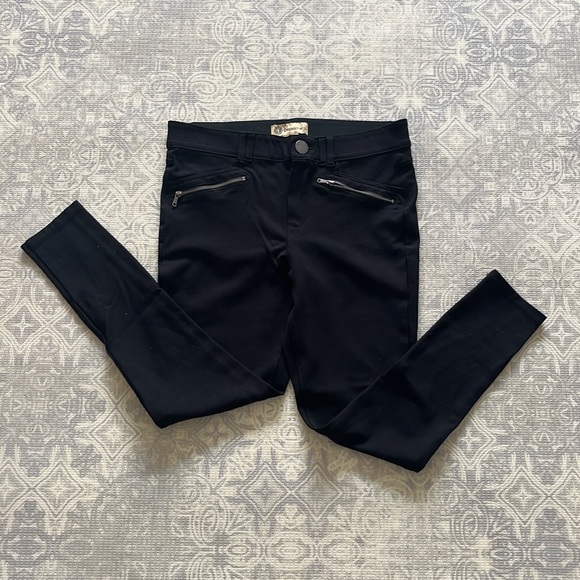 Democracy ‘Ab’ Technology Slim Black Pants - Picture 4 of 6